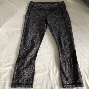 Lululemon leggings, like new! Size 4