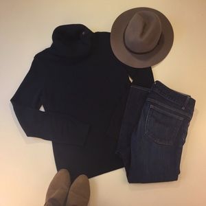 Banana Republic Sweater Navy Blue Size Medium