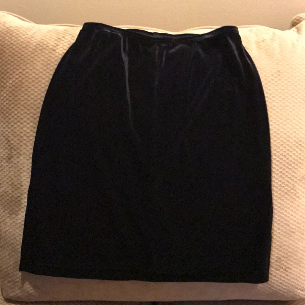 Velvet skirt