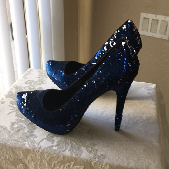 Gorgeous Report Signature Sequin Heels - Picture 3 of 8