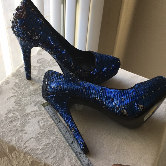 Gorgeous Report Signature Sequin Heels - Picture 4 of 8