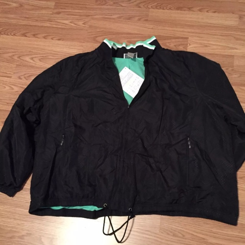 NWT sports savy Windbreaker