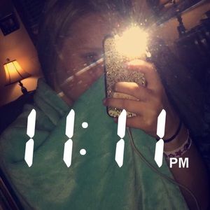 Meet your Posher, Chloe