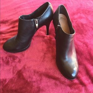 Vince Camuto Black Leather Booties