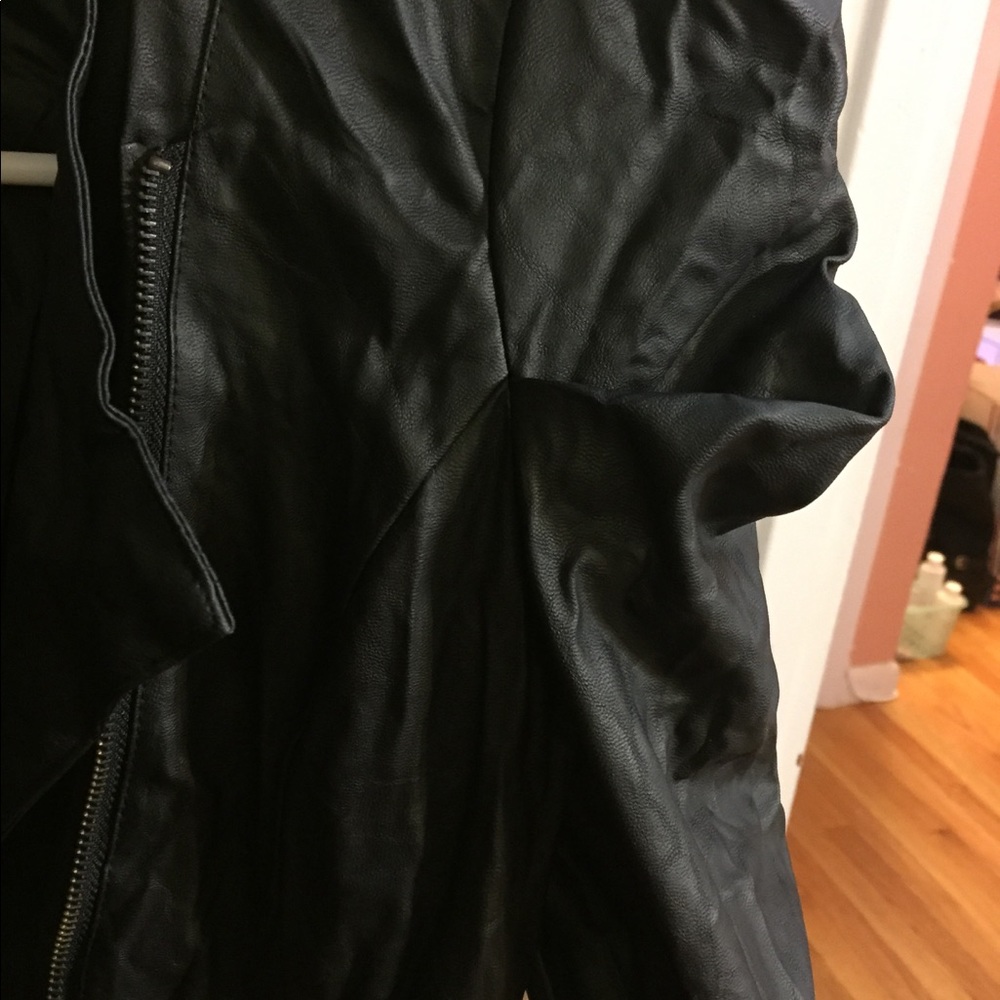 Wrinkles faux leather jacket!! - Picture 7 of 8