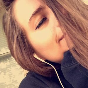 Meet your Posher, Emilie