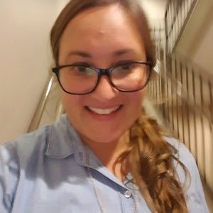 Meet your Posher, Olivia