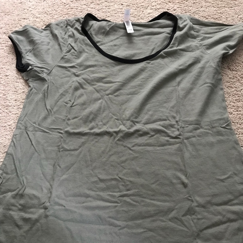 LuLaRoe Classic Tee
