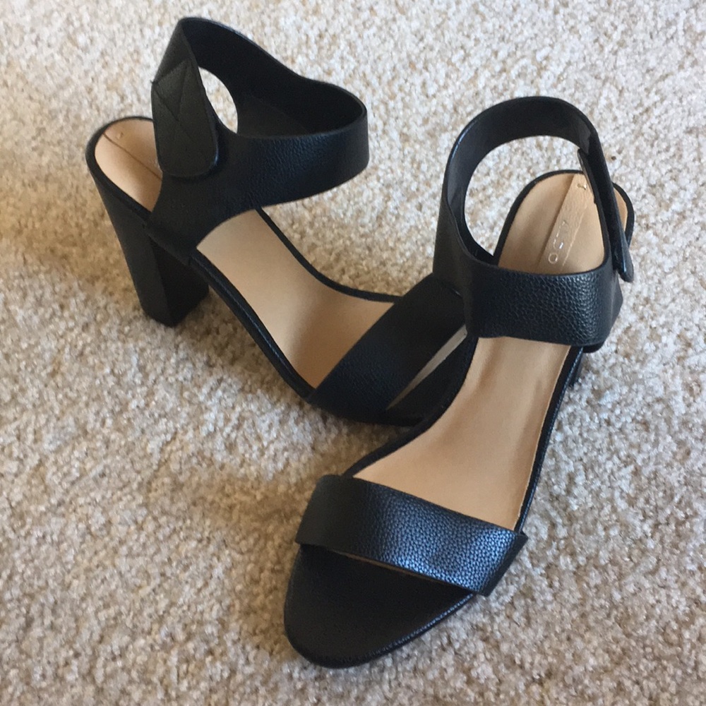 Black Sandal