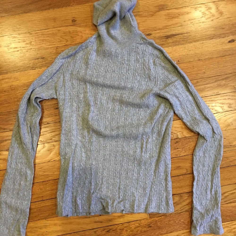 Banana Republic cable knit sweater