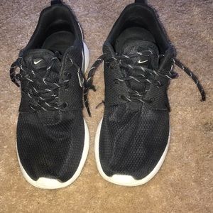 Woman's Nike Roshe One