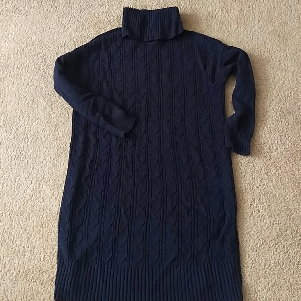 Relaxed Cable Knit Sweater Dress