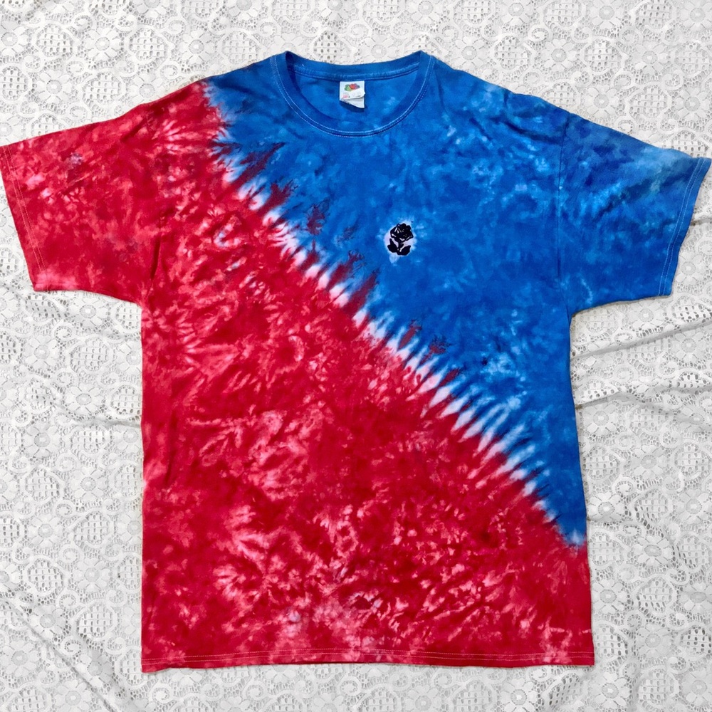 Red and Blue Rose Printed Tie-dye T-Shirt Size XL.