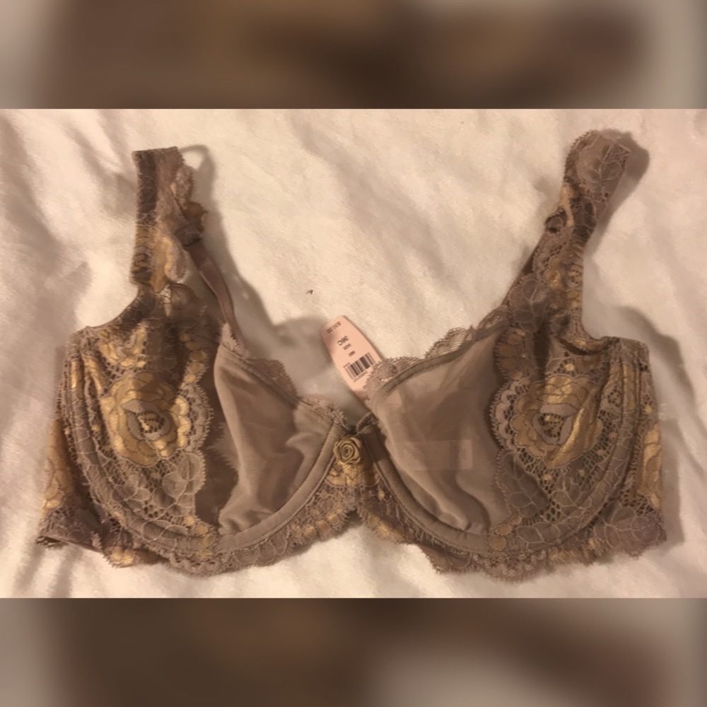 Nude/brown Lace push up Victoria Secret 36C bra