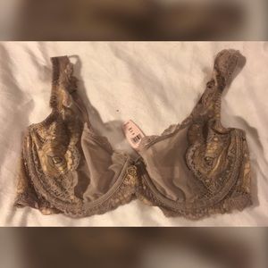 Nude/brown Lace push up Victoria Secret 36C bra