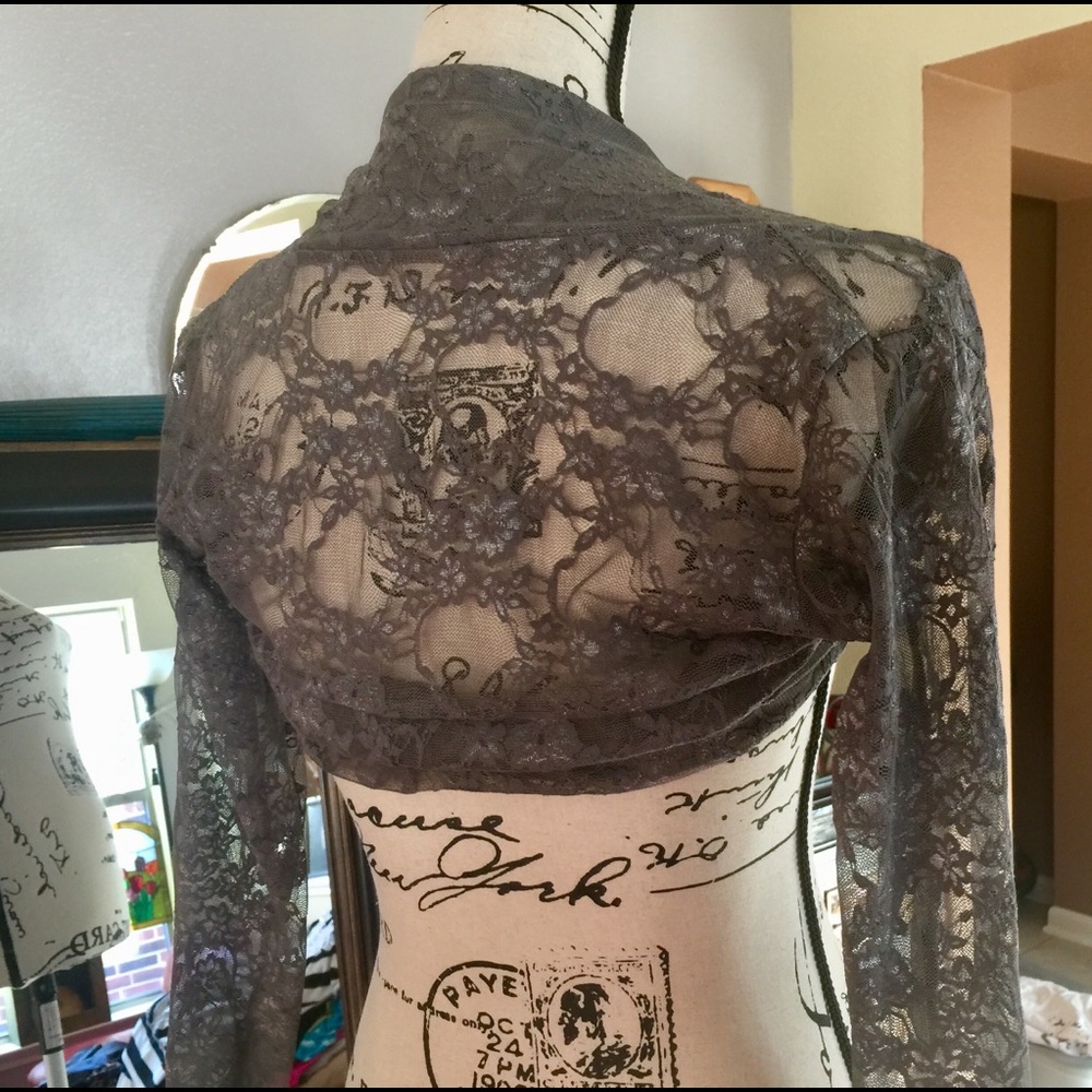 Light weight stretch cover up