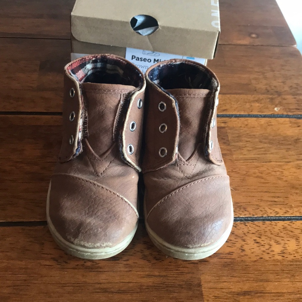 Toddler Toms Paseo