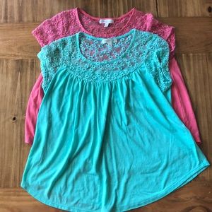 2 blouses. Juniors 🌺