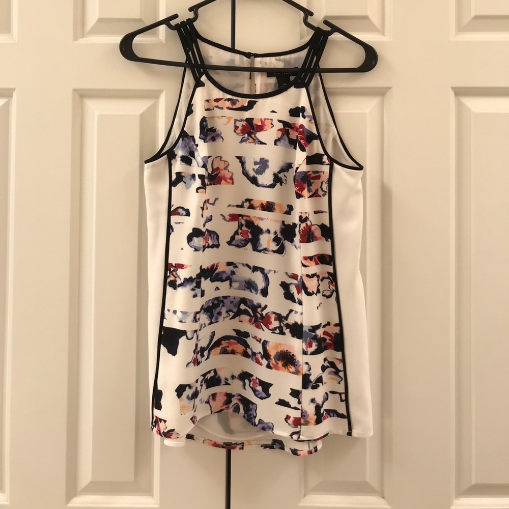 WHBM top