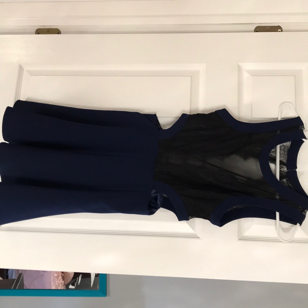 NWOT Signature 8 Medium Navy and Black Lace Dress