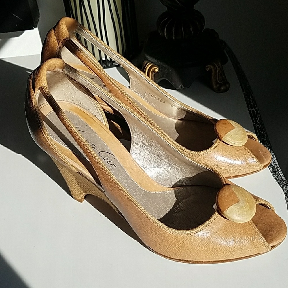 Shoes - Picture 4 of 4