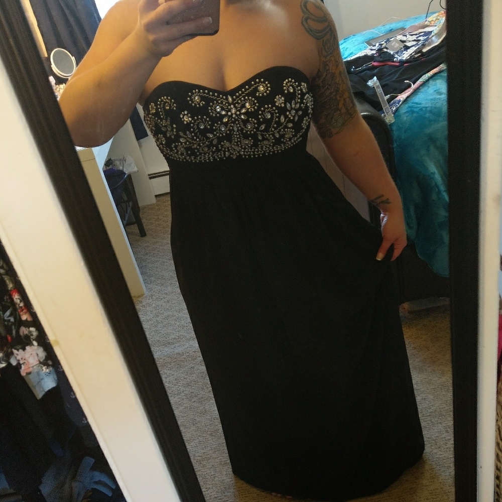 Strapless black Maxi dress