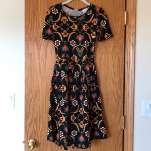 NWOT XS LuLaRoe Amelia