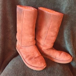 UGG Women’s Classic Tall Boots - Chestnut