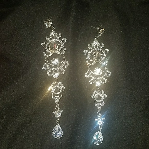 Crystal embellished drop earrings - Picture 1 of 1