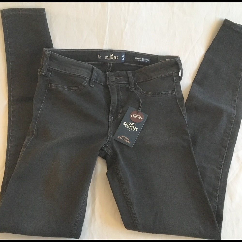 Sold - Hollister Black Distressed Jegging Jeans 5L