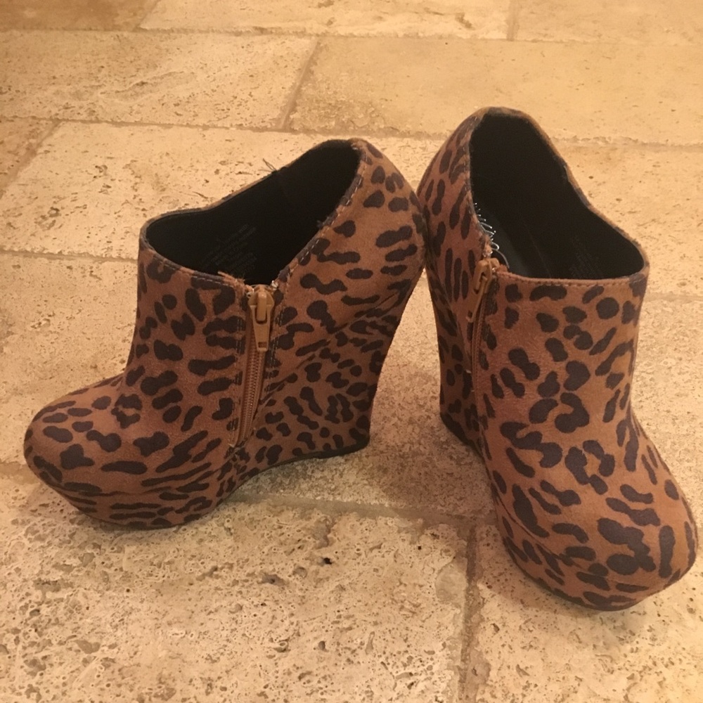 Leopard booties