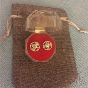 Beautifully designed earrings NWT