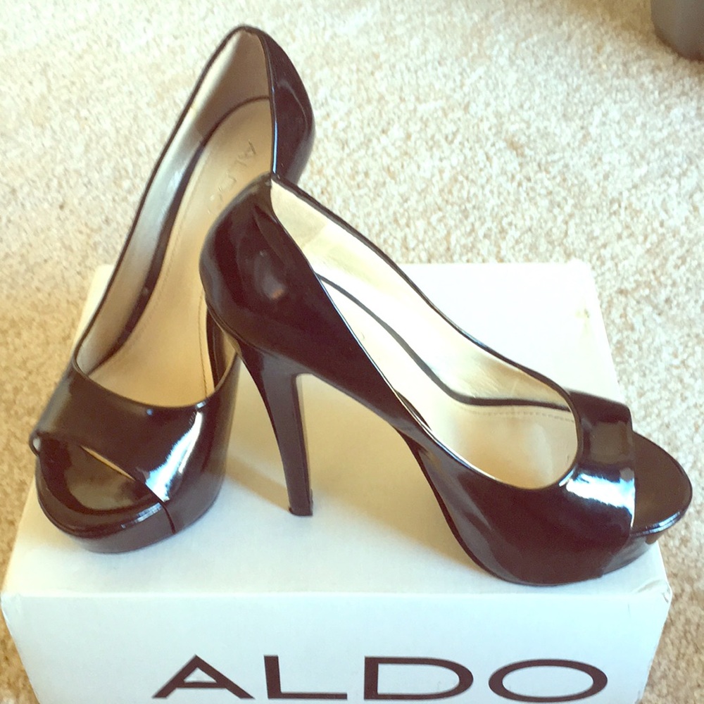 Black Aldo Withey Heel Size 37 with 3.5 inch heel