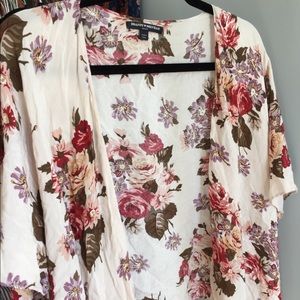 Brandy Melville floral kimono