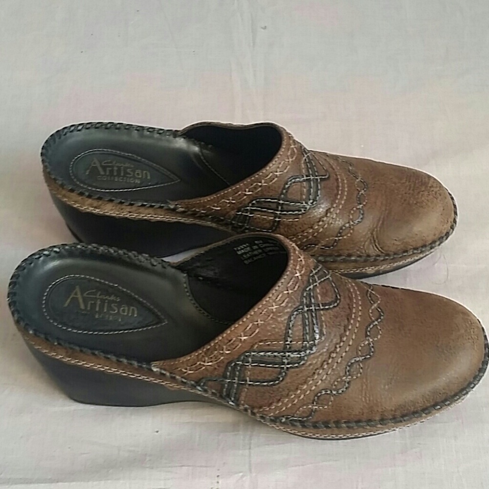 Clarks Artisan Clogs Shoes 8 M Leather Heels 3" - Picture 2 of 4