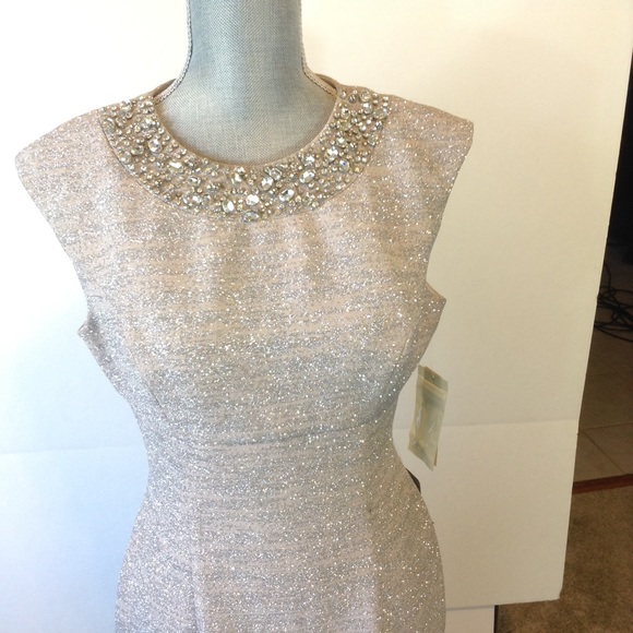 GORGEOUS Eliza J Embellished Dress - Picture 4 of 8