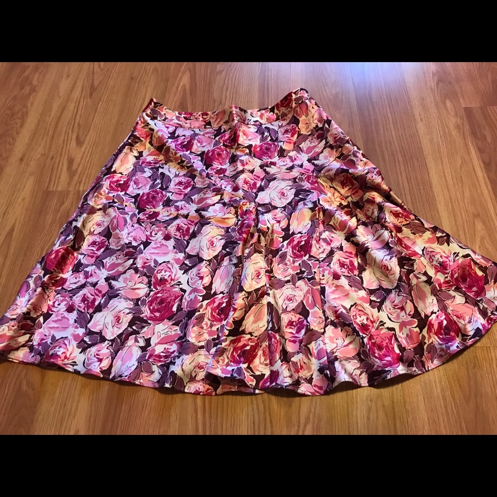 Banana Republic silk lined skirt size 0 Petite