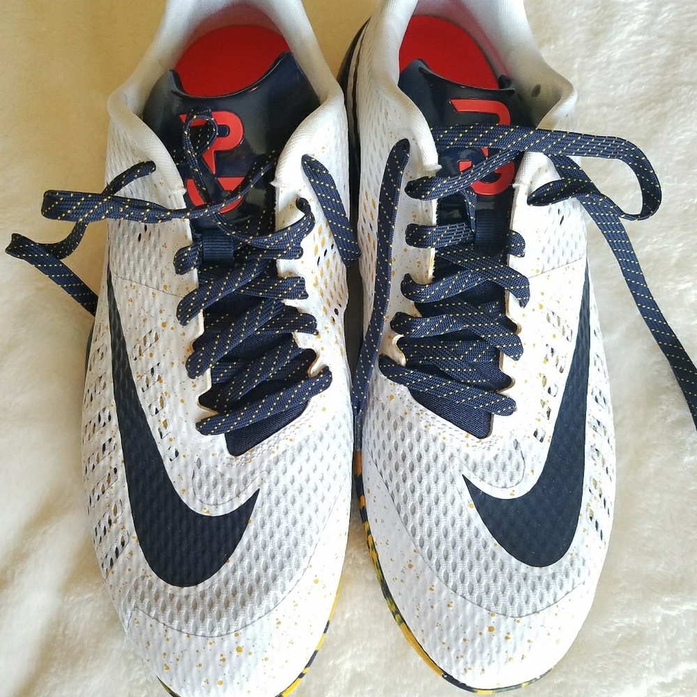 DEADSTOCK Nike Hyperlive