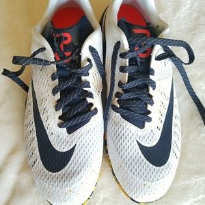 DEADSTOCK Nike Hyperlive