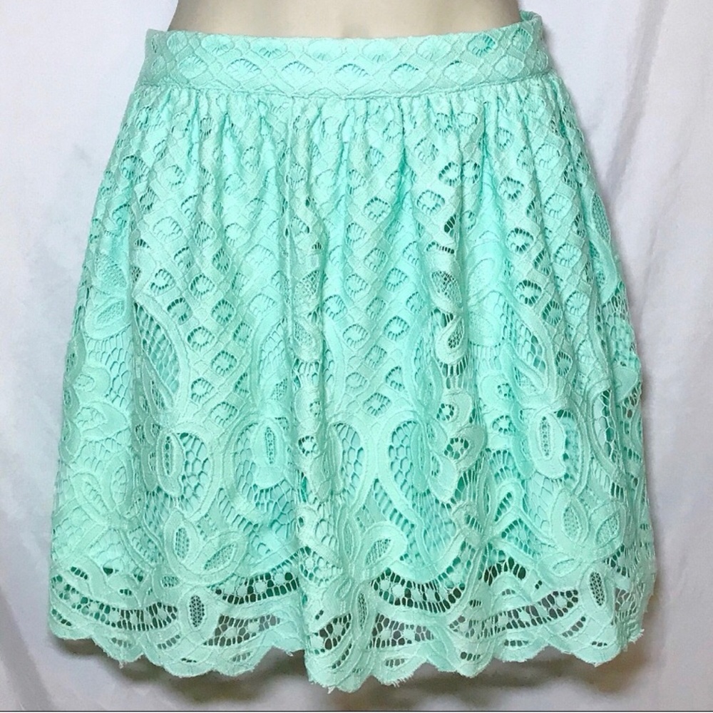Forever 21 Mint Green Lace Short Skirt NWT