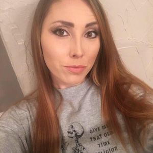 Meet your Posher, Candis