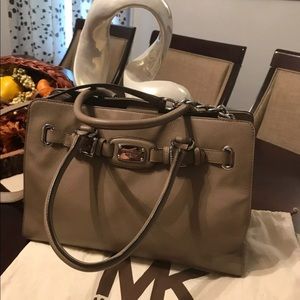 Michael Kors - No scratches no damages