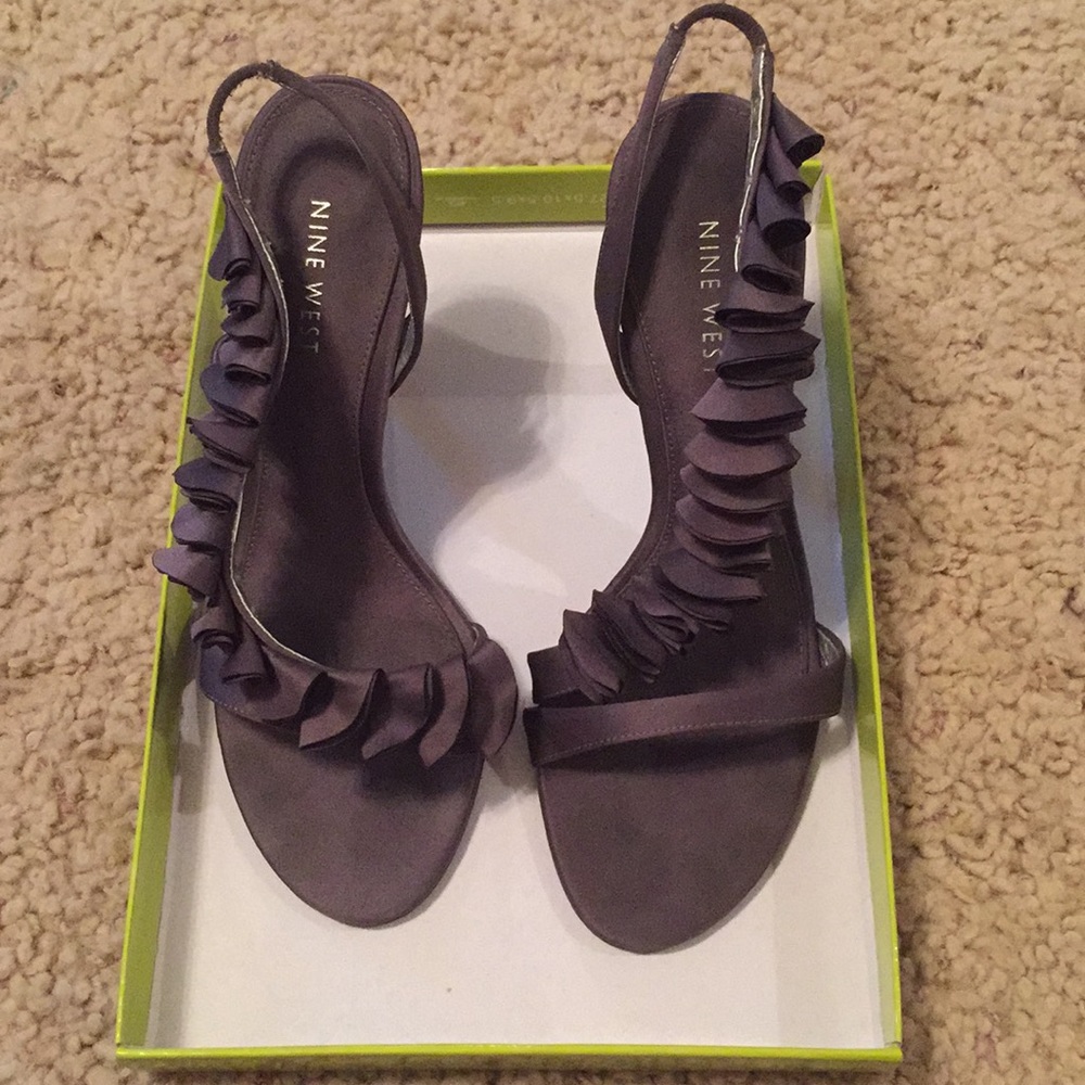 NINE WEST SATIN CHARCOAL HEEL