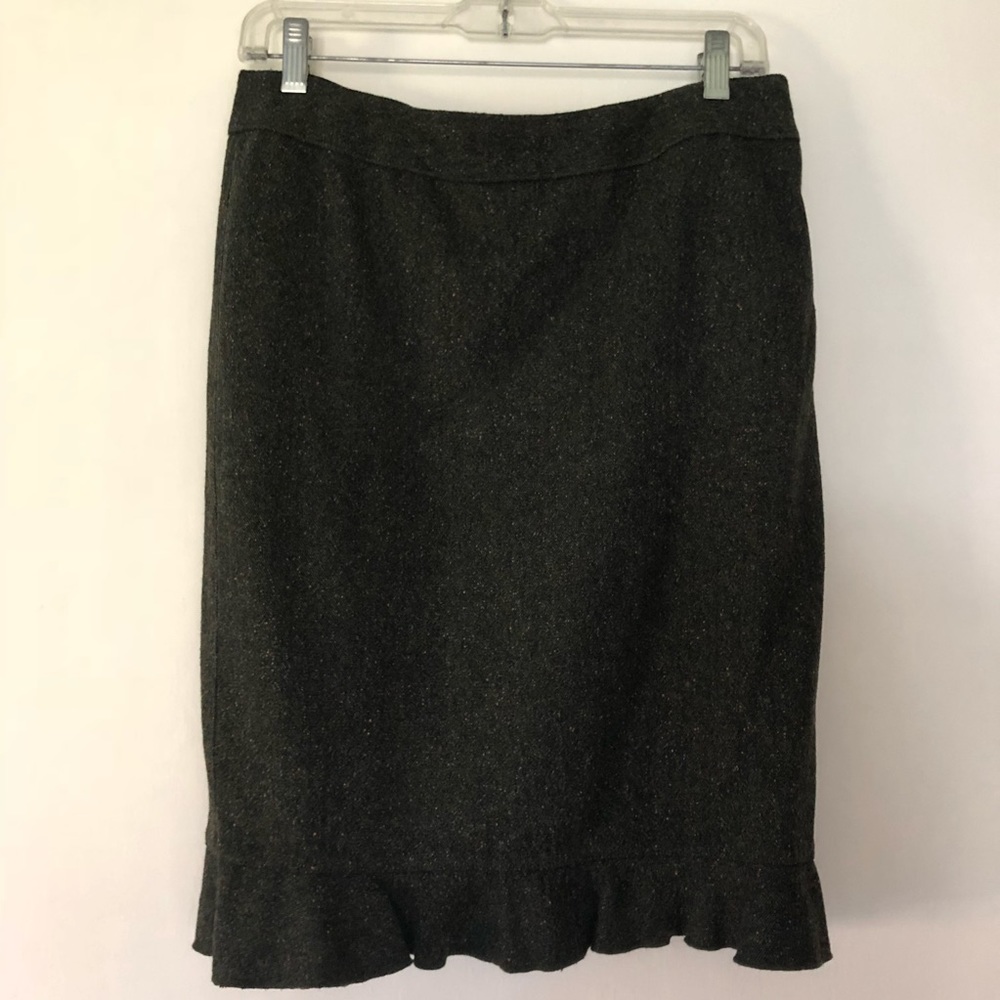 Club Monaco dark green tweed skirt. Size 4