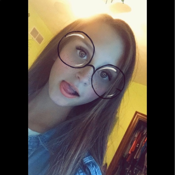 Meet your Posher, Hannah - Picture 1 of 1