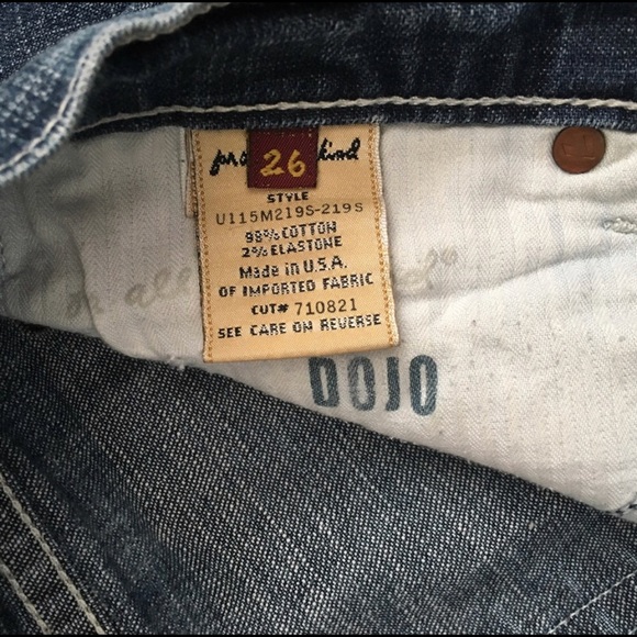 7 for All Mankind Dojo Flare Leg Jean - Picture 4 of 5