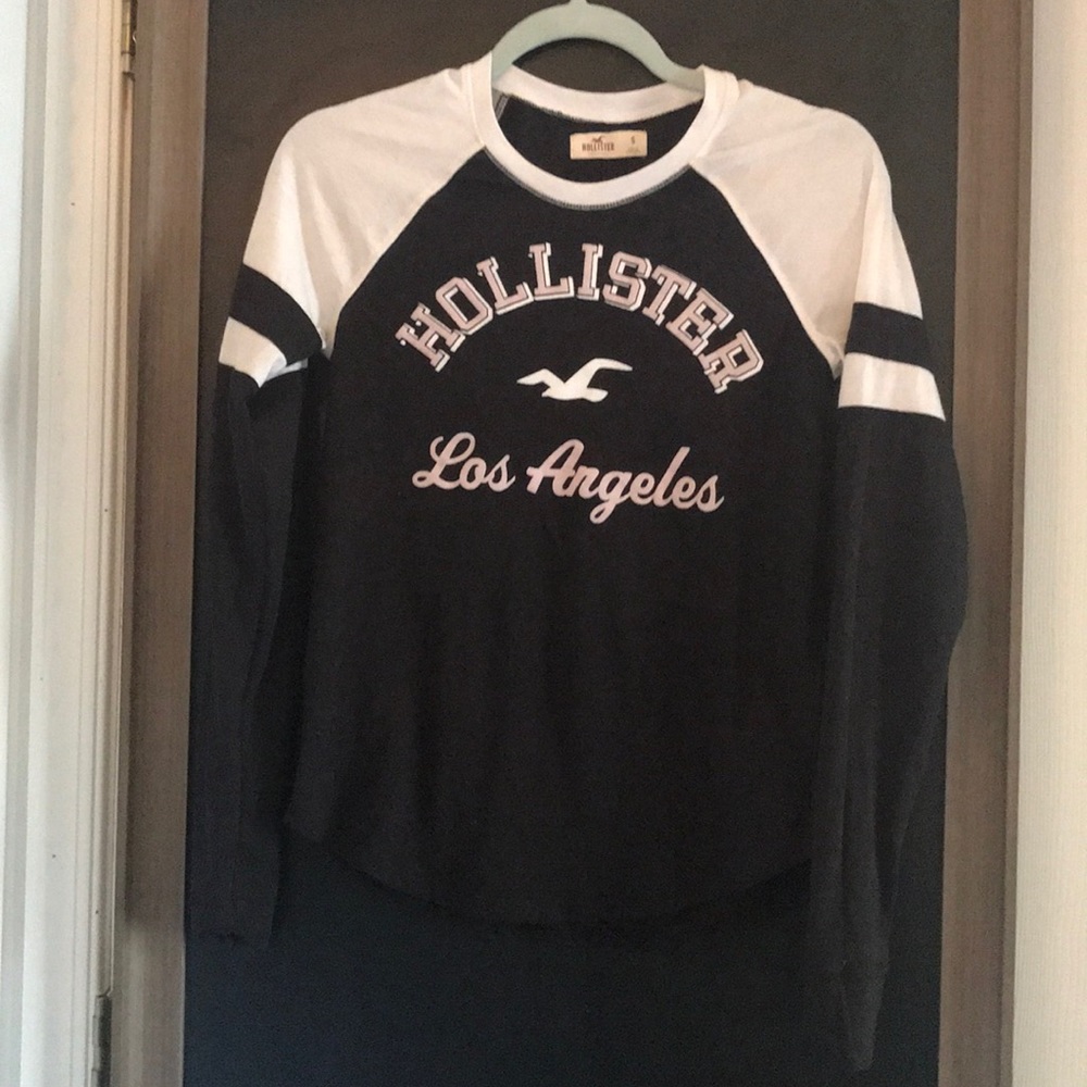 Hollister baseball top