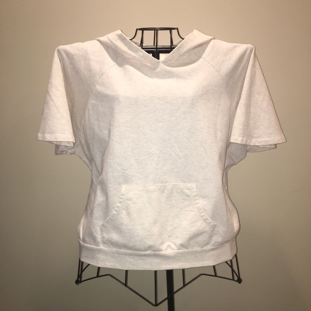 Currants beige short sleeve hooded sweatshirt