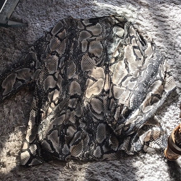 Sheer python print cardigan - Picture 2 of 4