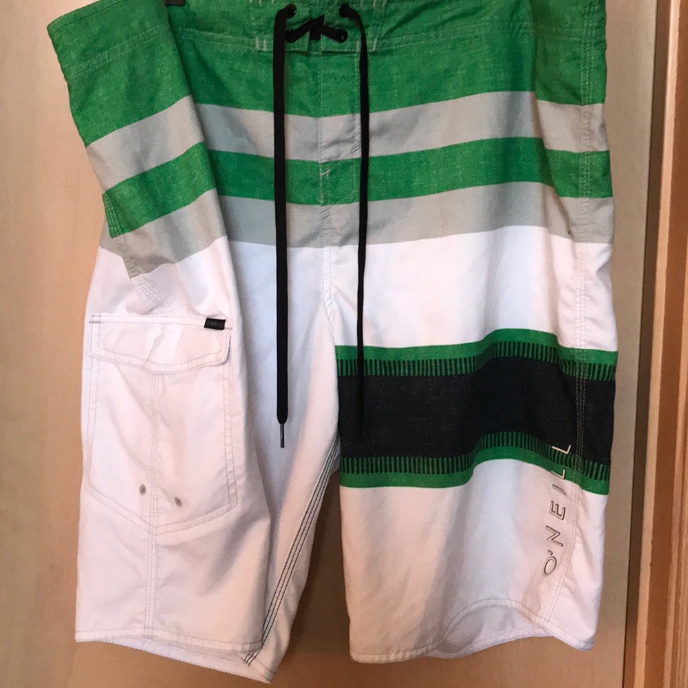 Men’s board shorts